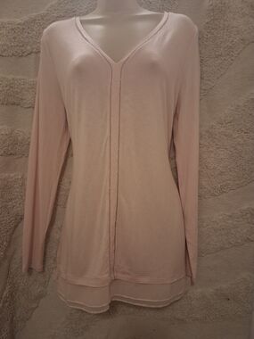 White House Black Market Dusty Pink Long Sleeve V-Neck Layered Hem Top